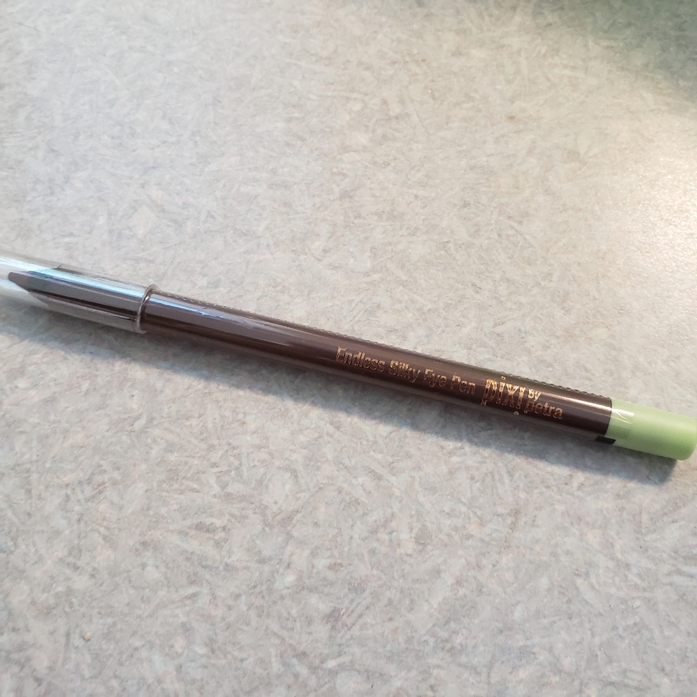 Pixi by Petra Endless Silky Eye Pen Matte Mulberry